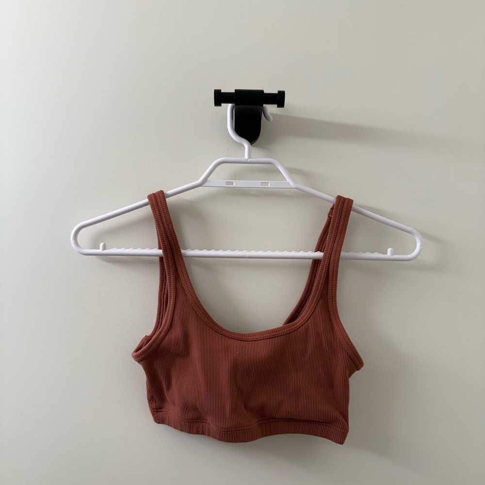 TNA Ribbed Scoop Neck Sports Bra in Rust Brown